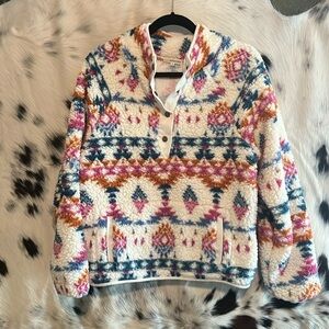 Modish Rebel woman’s faux sherpa pullover Small